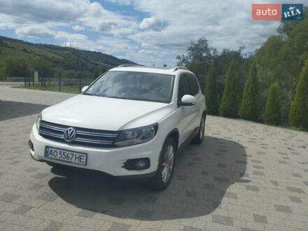 Фольксваген Тигуан 2012 в Воловце на Automoto.ua Белый Фольксваген Тигуан, объемом двигателя 1.98 л и пробегом 252 тыс. км за 10000 $, фото 1 на Automoto.ua