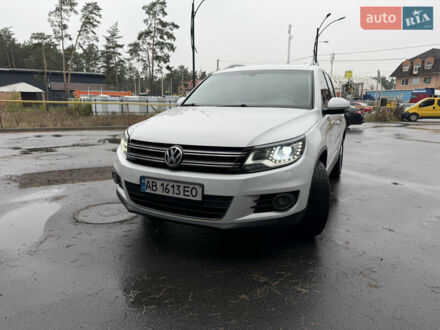 Белый Фольксваген Тигуан, объемом двигателя 1.97 л и пробегом 205 тыс. км за 14900 $, фото 1 на Automoto.ua