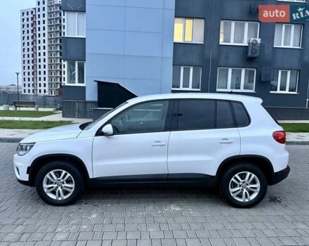 Белый Фольксваген Тигуан, объемом двигателя 1.98 л и пробегом 143 тыс. км за 9999 $, фото 1 на Automoto.ua