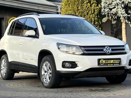 Белый Фольксваген Тигуан, объемом двигателя 2 л и пробегом 160 тыс. км за 10650 $, фото 1 на Automoto.ua