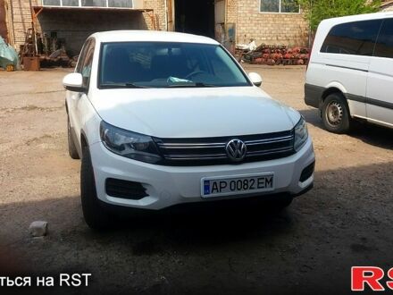 Белый Фольксваген Тигуан, объемом двигателя 2 л и пробегом 106 тыс. км за 11500 $, фото 1 на Automoto.ua