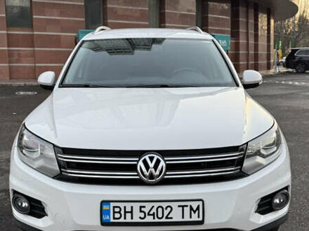 Белый Фольксваген Тигуан, объемом двигателя 2 л и пробегом 91 тыс. км за 14900 $, фото 1 на Automoto.ua