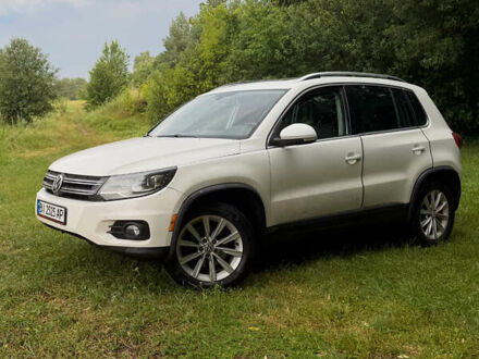 Белый Фольксваген Тигуан, объемом двигателя 1.98 л и пробегом 145 тыс. км за 12800 $, фото 1 на Automoto.ua