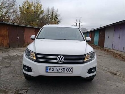 Білий Фольксваген Тігуан, об'ємом двигуна 2 л та пробігом 230 тис. км за 12200 $, фото 1 на Automoto.ua