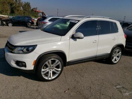 Белый Фольксваген Тигуан, объемом двигателя 2 л и пробегом 197 тыс. км за 3600 $, фото 1 на Automoto.ua