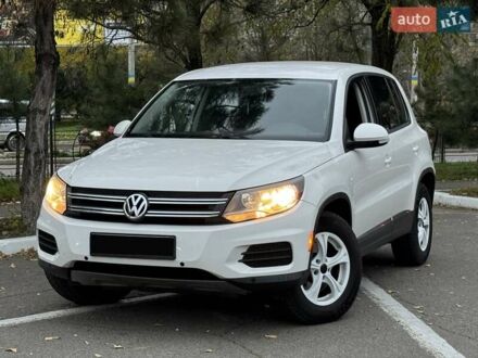 Белый Фольксваген Тигуан, объемом двигателя 1.98 л и пробегом 190 тыс. км за 10900 $, фото 1 на Automoto.ua