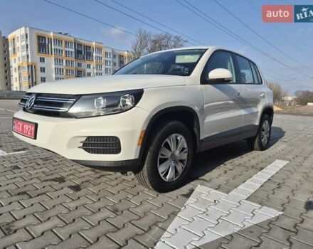 Белый Фольксваген Тигуан, объемом двигателя 1.97 л и пробегом 156 тыс. км за 9999 $, фото 1 на Automoto.ua