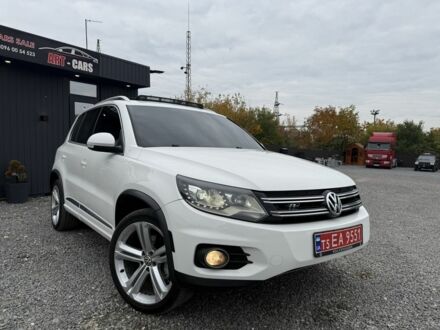 Белый Фольксваген Тигуан, объемом двигателя 2 л и пробегом 233 тыс. км за 284 $, фото 1 на Automoto.ua