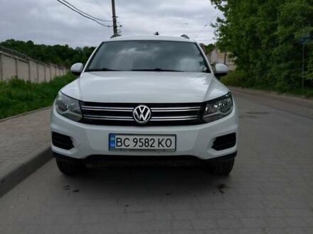 Фольксваген Тігуан 2014 у Львові на Automoto.ua Білий Фольксваген Тігуан, об'ємом двигуна 1.98 л та пробігом 124 тис. км за 12000 $, фото 1 на Automoto.ua