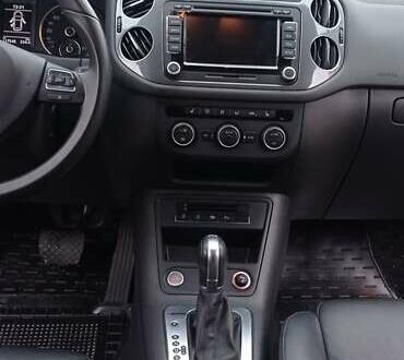 Белый Фольксваген Тигуан, объемом двигателя 1.97 л и пробегом 117 тыс. км за 18200 $, фото 1 на Automoto.ua