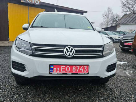 Белый Фольксваген Тигуан, объемом двигателя 1.98 л и пробегом 224 тыс. км за 11990 $, фото 1 на Automoto.ua