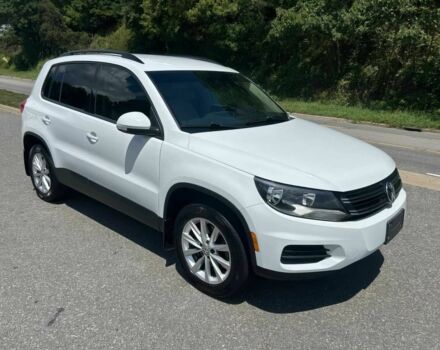 Белый Фольксваген Тигуан, объемом двигателя 2 л и пробегом 78 тыс. км за 9900 $, фото 1 на Automoto.ua