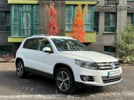 Белый Фольксваген Тигуан, объемом двигателя 1.97 л и пробегом 104 тыс. км за 22700 $, фото 1 на Automoto.ua
