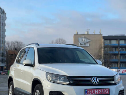 Белый Фольксваген Тигуан, объемом двигателя 1.97 л и пробегом 184 тыс. км за 11900 $, фото 1 на Automoto.ua