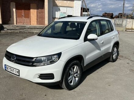Білий Фольксваген Тігуан, об'ємом двигуна 2 л та пробігом 117 тис. км за 14100 $, фото 1 на Automoto.ua