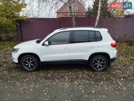 Білий Фольксваген Тігуан, об'ємом двигуна 2 л та пробігом 195 тис. км за 13500 $, фото 1 на Automoto.ua