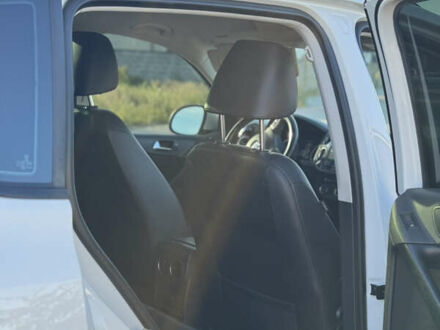 Белый Фольксваген Тигуан, объемом двигателя 1.98 л и пробегом 218 тыс. км за 13400 $, фото 1 на Automoto.ua