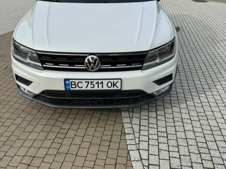 Белый Фольксваген Тигуан, объемом двигателя 1.98 л и пробегом 125 тыс. км за 21300 $, фото 1 на Automoto.ua