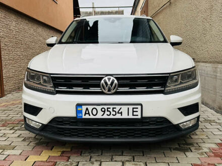 Білий Фольксваген Тігуан, об'ємом двигуна 1.98 л та пробігом 253 тис. км за 22490 $, фото 1 на Automoto.ua