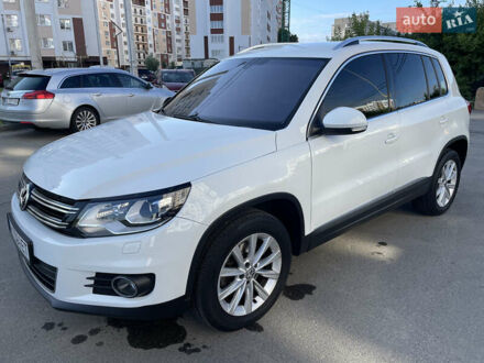 Фольксваген Тигуан 2016 в Киеве на Automoto.ua Белый Фольксваген Тигуан, объемом двигателя 1.97 л и пробегом 188 тыс. км за 16200 $, фото 1 на Automoto.ua