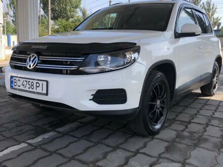 Белый Фольксваген Тигуан, объемом двигателя 1.98 л и пробегом 165 тыс. км за 10900 $, фото 1 на Automoto.ua
