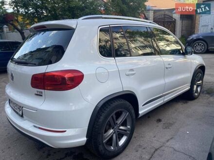 Фольксваген Тігуан 2016 у Житомирі на Automoto.ua Білий Фольксваген Тігуан, об'ємом двигуна 1.98 л та пробігом 137 тис. км за 14900 $, фото 1 на Automoto.ua