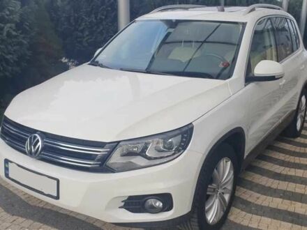 Білий Фольксваген Тігуан, об'ємом двигуна 2 л та пробігом 117 тис. км за 8700 $, фото 1 на Automoto.ua