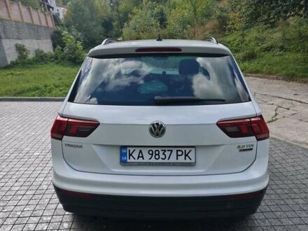 Белый Фольксваген Тигуан, объемом двигателя 1.97 л и пробегом 88 тыс. км за 23999 $, фото 1 на Automoto.ua