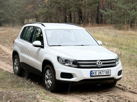 Білий Фольксваген Тігуан, об'ємом двигуна 1.98 л та пробігом 97 тис. км за 13500 $, фото 1 на Automoto.ua