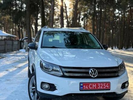 Белый Фольксваген Тигуан, объемом двигателя 2 л и пробегом 168 тыс. км за 13999 $, фото 1 на Automoto.ua