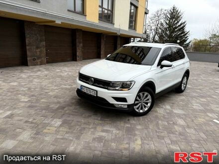 Фольксваген Тігуан 2016 у Тернополі на Automoto.ua Білий Фольксваген Тігуан, об'ємом двигуна 2 л та пробігом 232 тис. км за 20900 $, фото 1 на Automoto.ua