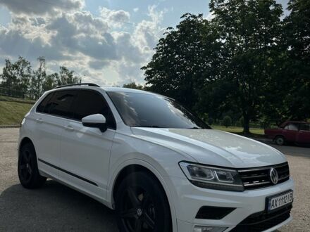 Фольксваген Тигуан 2017 в Лозовой на Automoto.ua Белый Фольксваген Тигуан, объемом двигателя 2 л и пробегом 270 тыс. км за 21500 $, фото 1 на Automoto.ua
