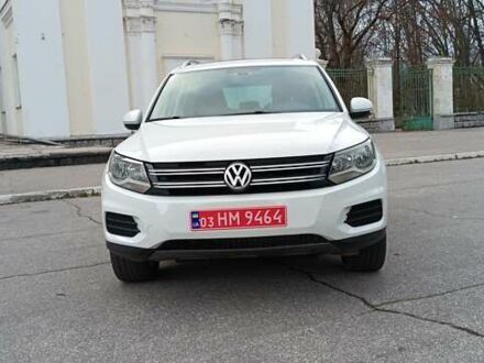 Білий Фольксваген Тігуан, об'ємом двигуна 2 л та пробігом 228 тис. км за 13850 $, фото 1 на Automoto.ua