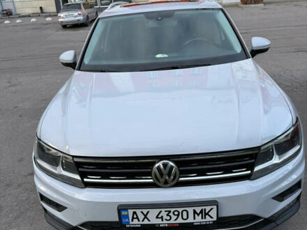 Білий Фольксваген Тігуан, об'ємом двигуна 1.98 л та пробігом 115 тис. км за 19300 $, фото 1 на Automoto.ua