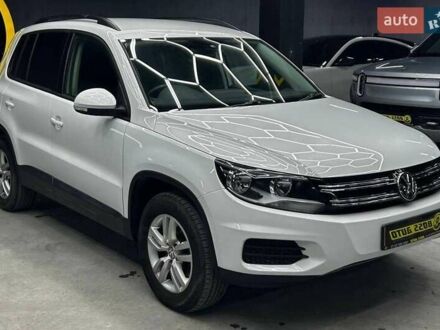 Белый Фольксваген Тигуан, объемом двигателя 2 л и пробегом 166 тыс. км за 14200 $, фото 1 на Automoto.ua