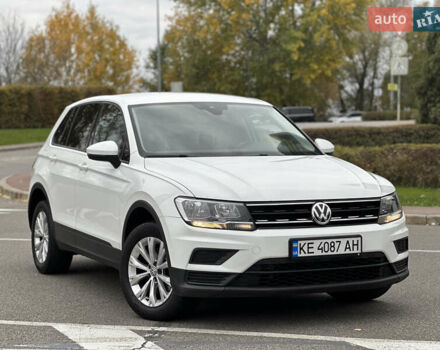 Білий Фольксваген Тігуан, об'ємом двигуна 2 л та пробігом 144 тис. км за 19500 $, фото 1 на Automoto.ua