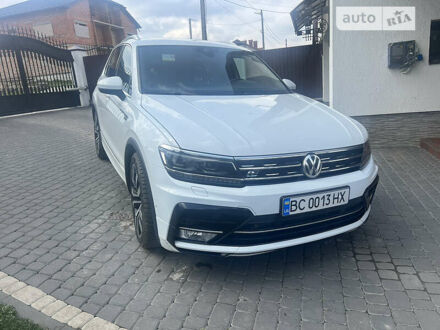 Фольксваген Тигуан 2017 в Львове на Automoto.ua Белый Фольксваген Тигуан, объемом двигателя 2 л и пробегом 132 тыс. км за 30770 $, фото 1 на Automoto.ua