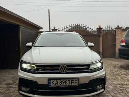 Белый Фольксваген Тигуан, объемом двигателя 1.97 л и пробегом 189 тыс. км за 25600 $, фото 1 на Automoto.ua