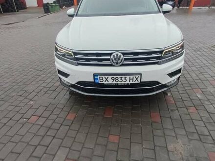 Белый Фольксваген Тигуан, объемом двигателя 1.98 л и пробегом 195 тыс. км за 25000 $, фото 1 на Automoto.ua