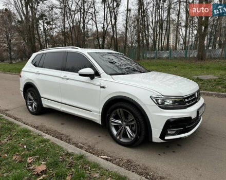 Білий Фольксваген Тігуан, об'ємом двигуна 1.98 л та пробігом 104 тис. км за 25600 $, фото 1 на Automoto.ua