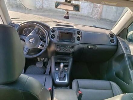 Белый Фольксваген Тигуан, объемом двигателя 1.98 л и пробегом 200 тыс. км за 14600 $, фото 1 на Automoto.ua