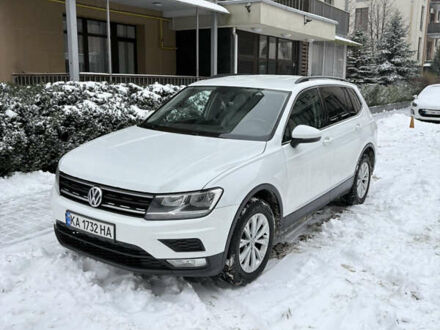 Білий Фольксваген Тігуан, об'ємом двигуна 2 л та пробігом 116 тис. км за 18000 $, фото 1 на Automoto.ua
