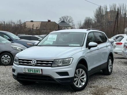 Белый Фольксваген Тигуан, объемом двигателя 2 л и пробегом 99 тыс. км за 18450 $, фото 1 на Automoto.ua