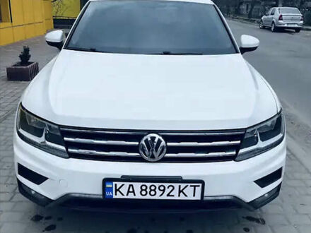 Білий Фольксваген Тігуан, об'ємом двигуна 1.98 л та пробігом 80 тис. км за 13300 $, фото 1 на Automoto.ua