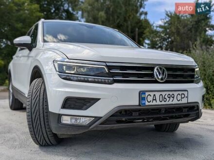 Фольксваген Тигуан 2017 в Умани на Automoto.ua Белый Фольксваген Тигуан, объемом двигателя 1.98 л и пробегом 121 тыс. км за 23000 $, фото 1 на Automoto.ua