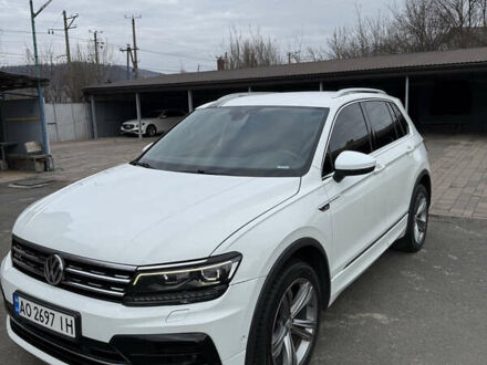 Белый Фольксваген Тигуан, объемом двигателя 1.97 л и пробегом 278 тыс. км за 25500 $, фото 1 на Automoto.ua