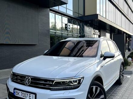 Фольксваген Тигуан 2017 в Сарнах на Automoto.ua Белый Фольксваген Тигуан, объемом двигателя 1.98 л и пробегом 163 тыс. км за 32000 $, фото 1 на Automoto.ua