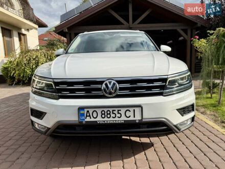 Фольксваген Тигуан 2017 в Ужгороде на Automoto.ua Белый Фольксваген Тигуан, объемом двигателя 1.98 л и пробегом 139 тыс. км за 25900 $, фото 1 на Automoto.ua