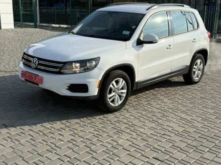 Белый Фольксваген Тигуан, объемом двигателя 1.98 л и пробегом 220 тыс. км за 12600 $, фото 1 на Automoto.ua