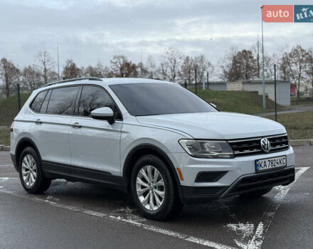 Белый Фольксваген Тигуан, объемом двигателя 2 л и пробегом 130 тыс. км за 17900 $, фото 1 на Automoto.ua
